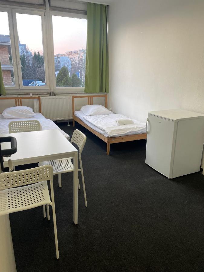 The College Group Hostel بودابست المظهر الخارجي الصورة